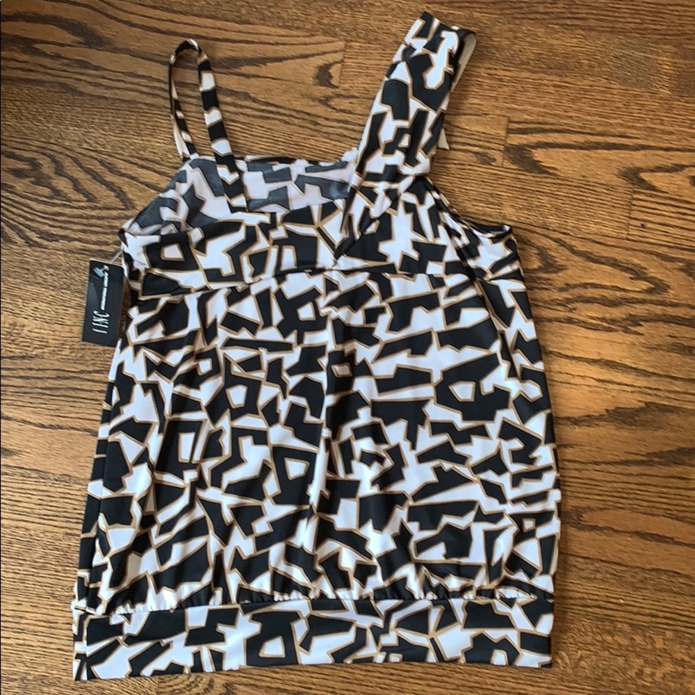 🌼FUN TOP🌼 - Picture 3 of 3
